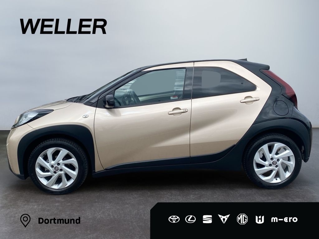 Toyota AYGO (X) 2022 г. Бежевый, пробег 39203 км