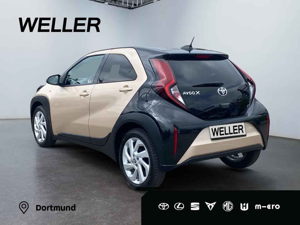 Toyota AYGO (X) 2022 г. Бежевый, пробег 39203 км