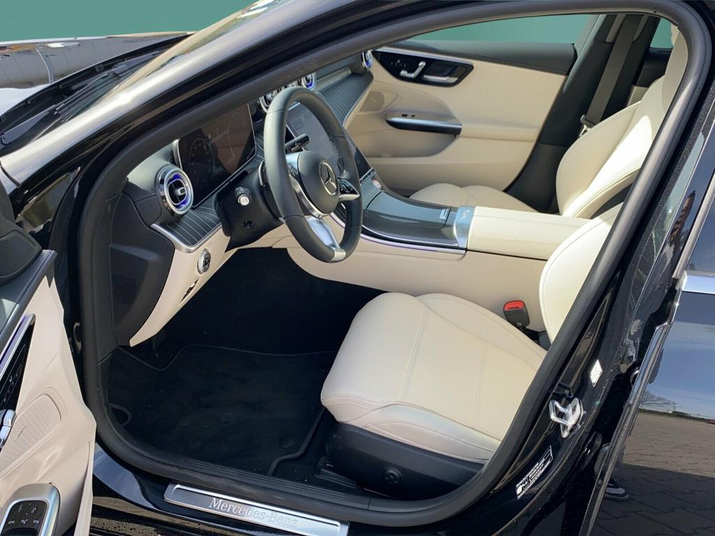 Mercedes-Benz C 200 2024 г. Чёрный, пробег 33500 км