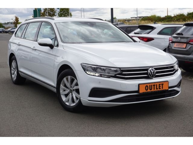 Volkswagen PASSAT VARIANT 2023 г. Белый, пробег 50000 км