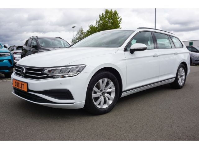 Volkswagen PASSAT VARIANT 2023 г. Белый, пробег 50000 км