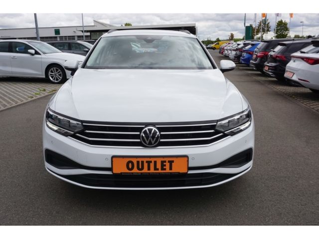 Volkswagen PASSAT VARIANT 2023 г. Белый, пробег 50000 км