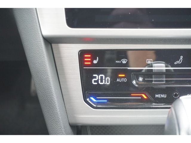 Volkswagen PASSAT VARIANT 2023 г. Белый, пробег 50000 км