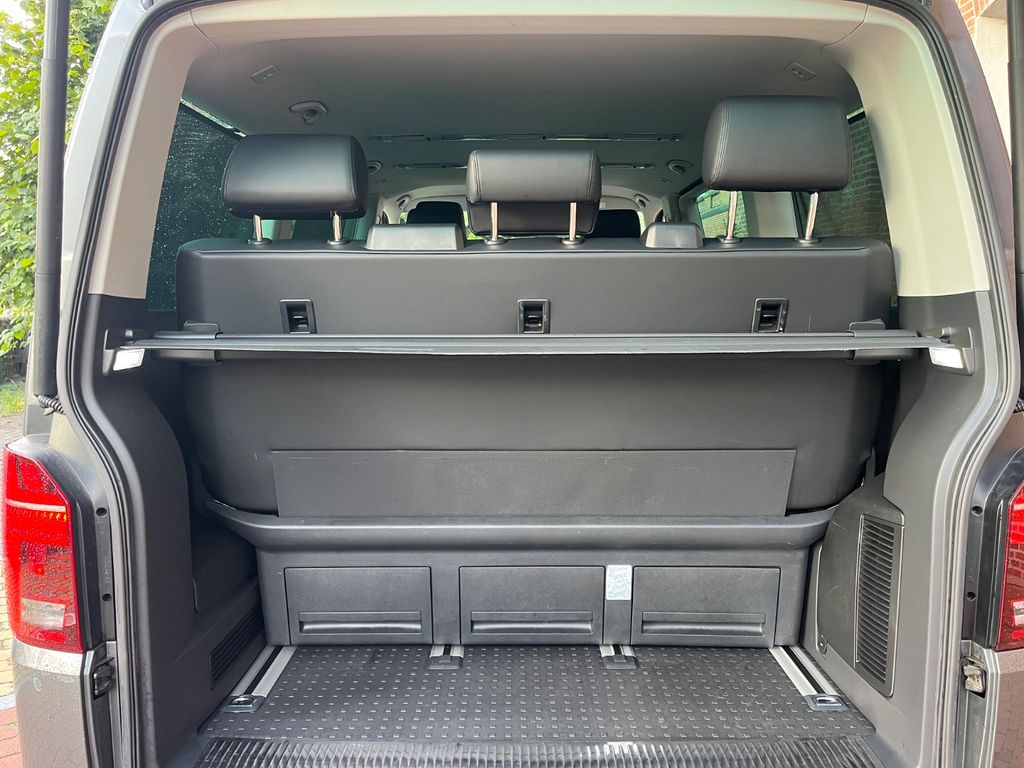 Volkswagen T6 MULTIVAN 2022 г. Серый, пробег 56565 км