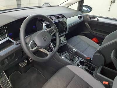 Volkswagen Touran 2026 г. Серый, пробег 25600 км