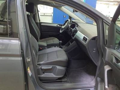 Volkswagen Touran 2026 г. Серый, пробег 25600 км
