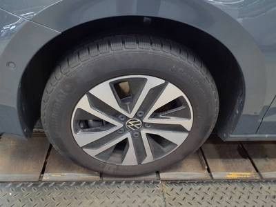Volkswagen Touran 2026 г. Серый, пробег 25600 км