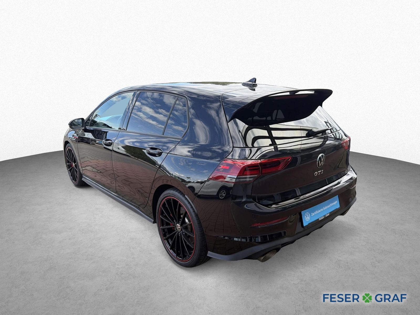 Volkswagen Golf 2023 г. Чёрный, пробег 48500 км