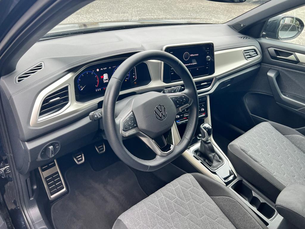 Volkswagen T-Roc 2023 г. Чёрный, пробег 56961 км