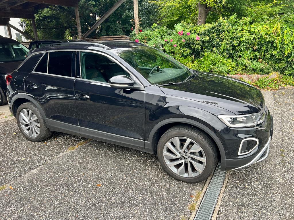 Volkswagen T-Roc 2023 г. Чёрный, пробег 56961 км