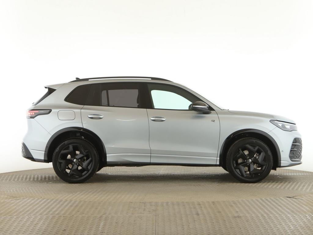 Volkswagen Tiguan 2026 г. Серебристый, пробег 18723 км