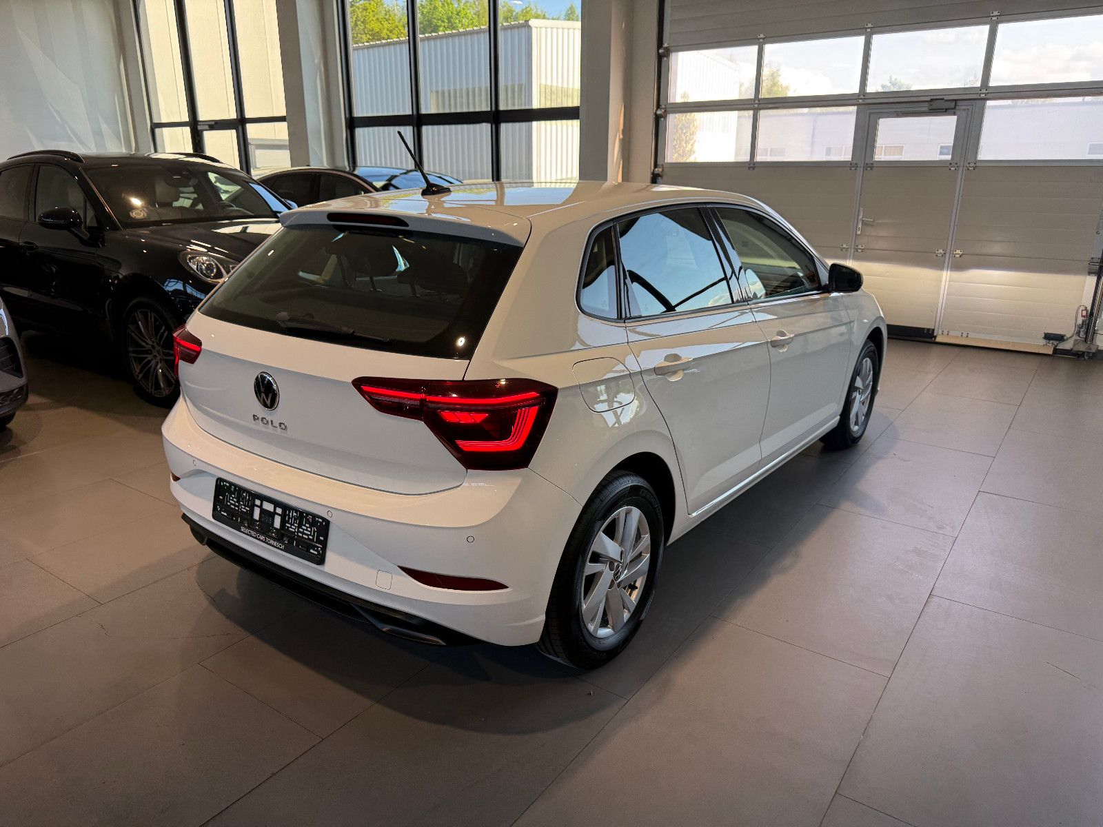 Volkswagen Polo 2022 г. Белый, пробег 59999 км