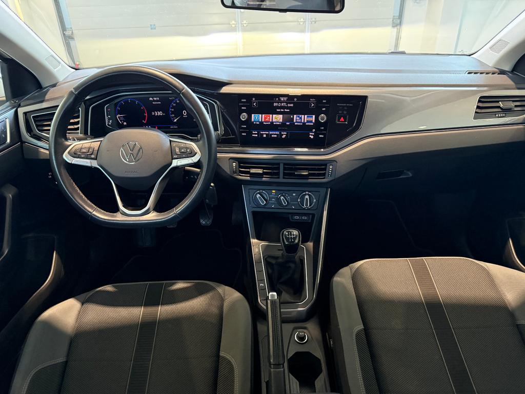 Volkswagen Polo 2022 г. Белый, пробег 59999 км
