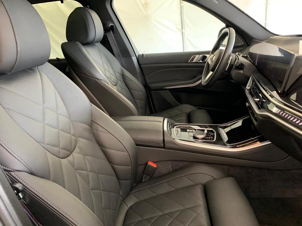 BMW X5 2024 г. Белый, пробег 60000 км