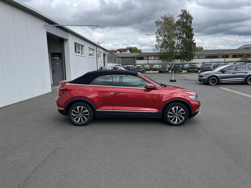 Volkswagen T-Roc 2022 г. Красный, пробег 25331 км