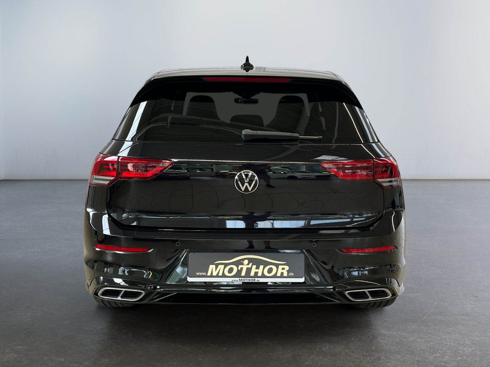 Volkswagen Golf 2023 г. Чёрный, пробег 19762 км