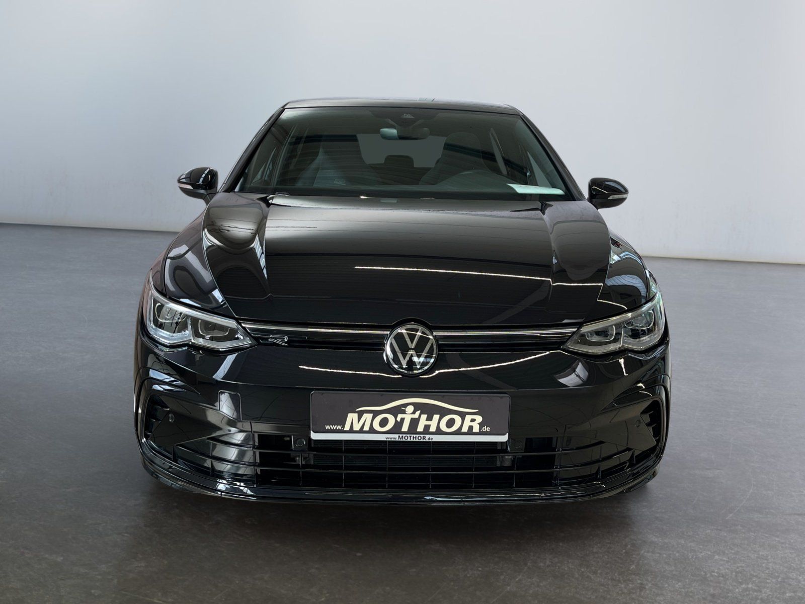Volkswagen Golf 2023 г. Чёрный, пробег 19762 км