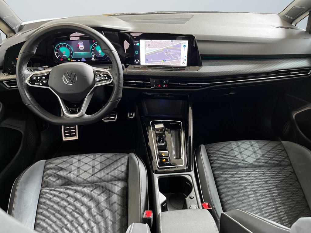 Volkswagen Golf 2023 г. Чёрный, пробег 19762 км