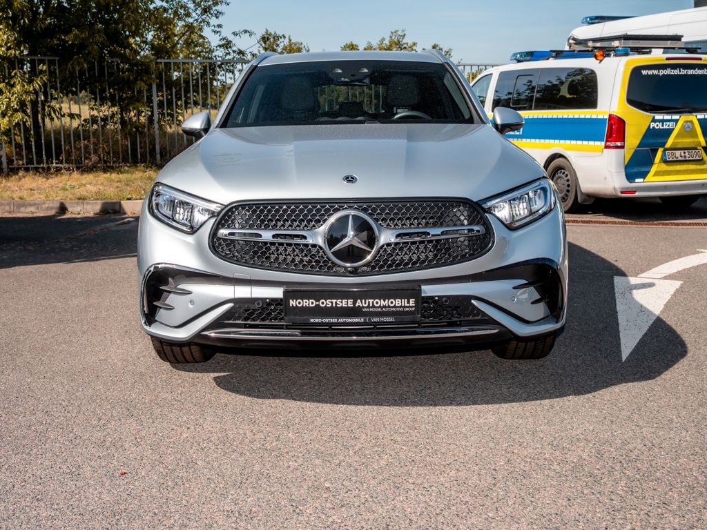 Mercedes-Benz GLC 300 2025 г. Серебристый, пробег 15741 км