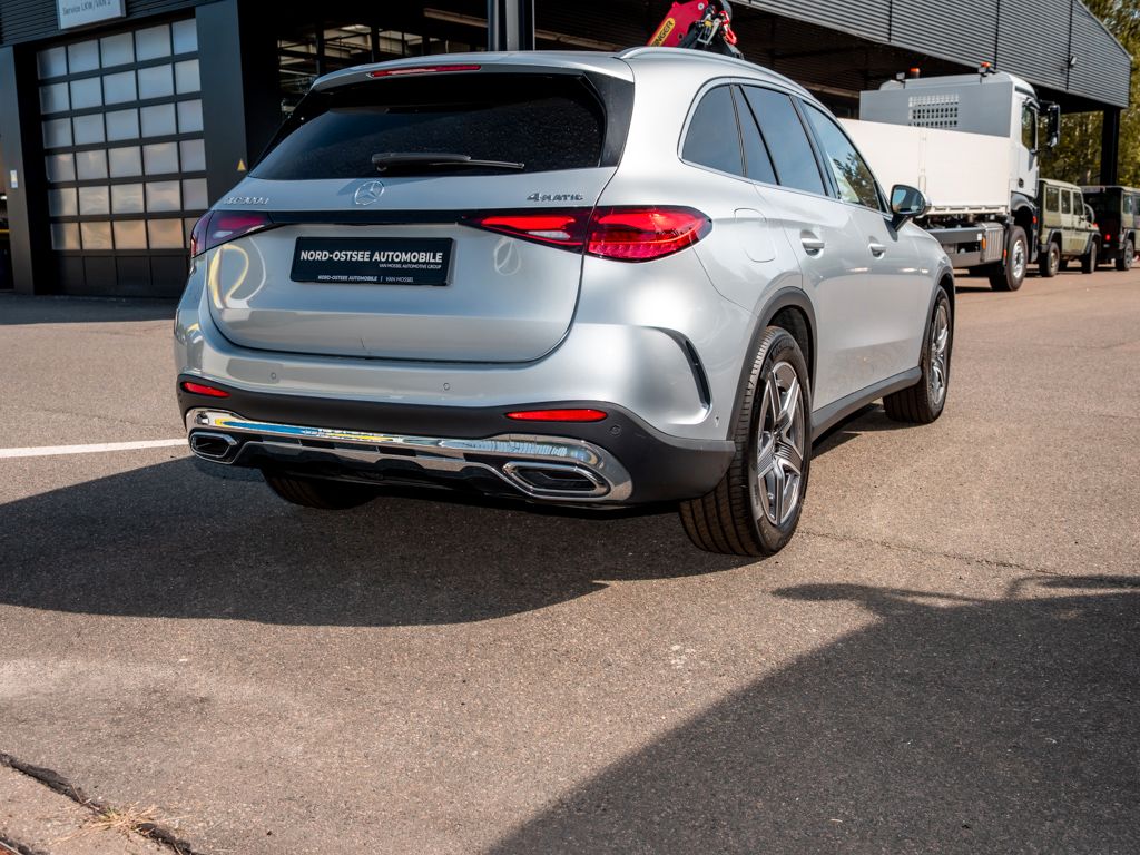 Mercedes-Benz GLC 300 2025 г. Серебристый, пробег 15741 км