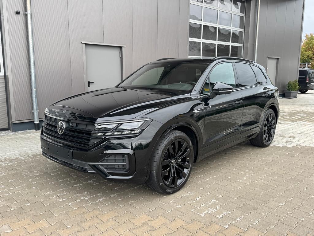 Volkswagen Touareg 2023 г. Чёрный, пробег 53000 км