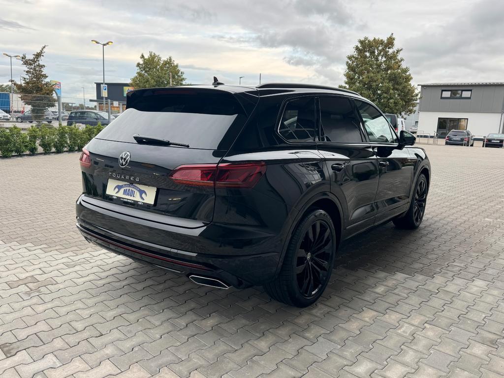 Volkswagen Touareg 2023 г. Чёрный, пробег 53000 км