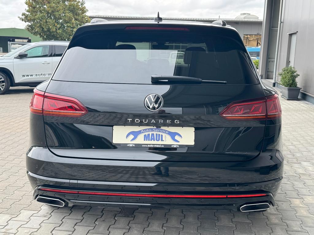 Volkswagen Touareg 2023 г. Чёрный, пробег 53000 км