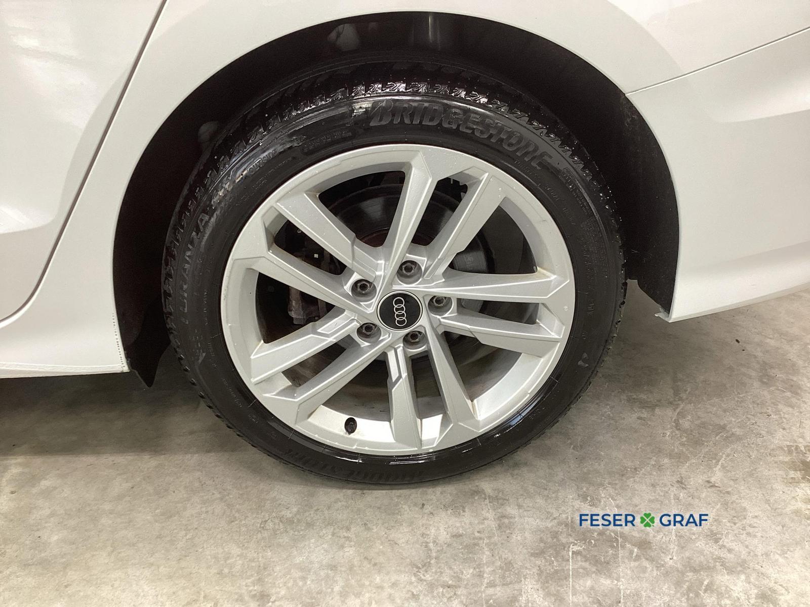 Audi A3 2023 г. Белый, пробег 40790 км