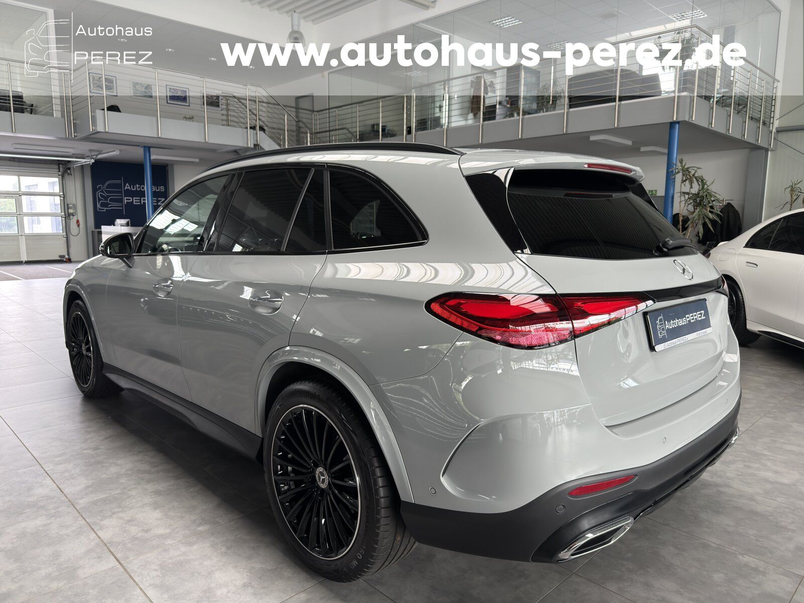 Mercedes-Benz GLC 300 2025 г. Серый, пробег 25679 км