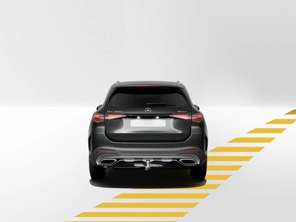 Mercedes-Benz GLC 300 2026 г. Серый, пробег 16567 км