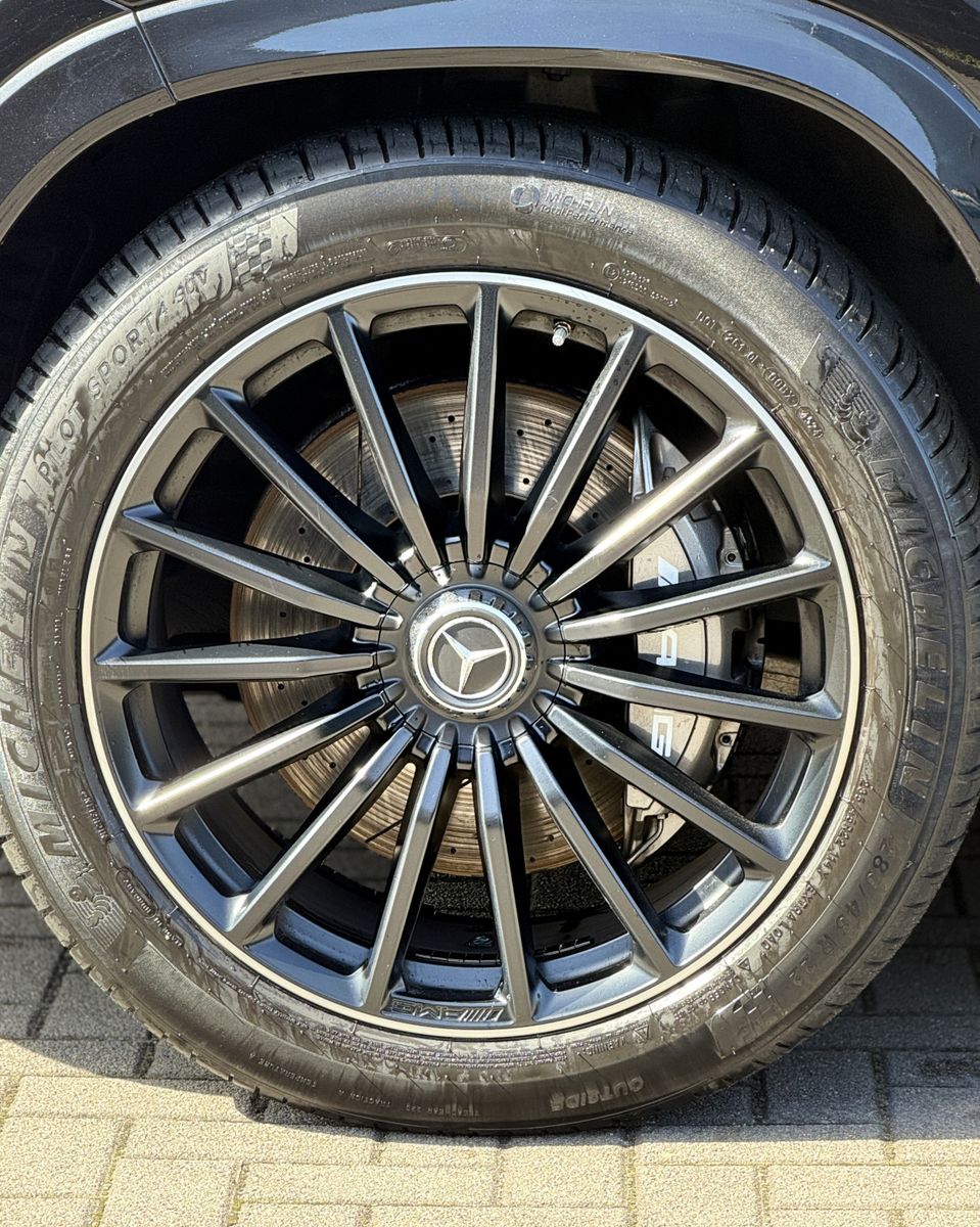 Mercedes-Benz GLS 63 2021 г. Чёрный, пробег 51718 км