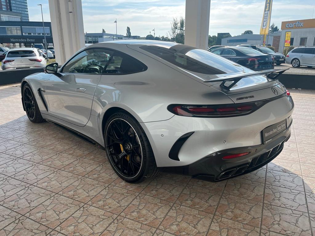 Mercedes-Benz AMG GT 2024 г. Серебристый, пробег 28571 км
