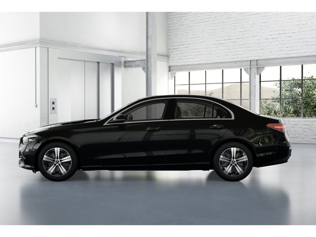 Mercedes-Benz C 180 2022 г. Чёрный, пробег 40575 км