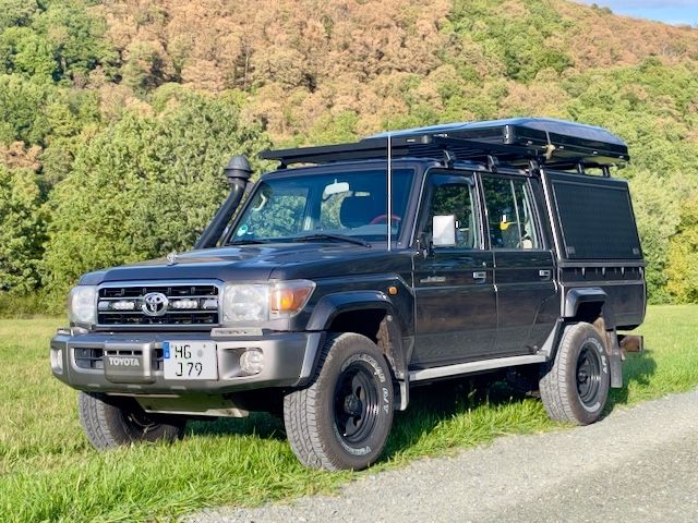 Toyota Land Cruiser 2022 г. Серый, пробег 34500 км