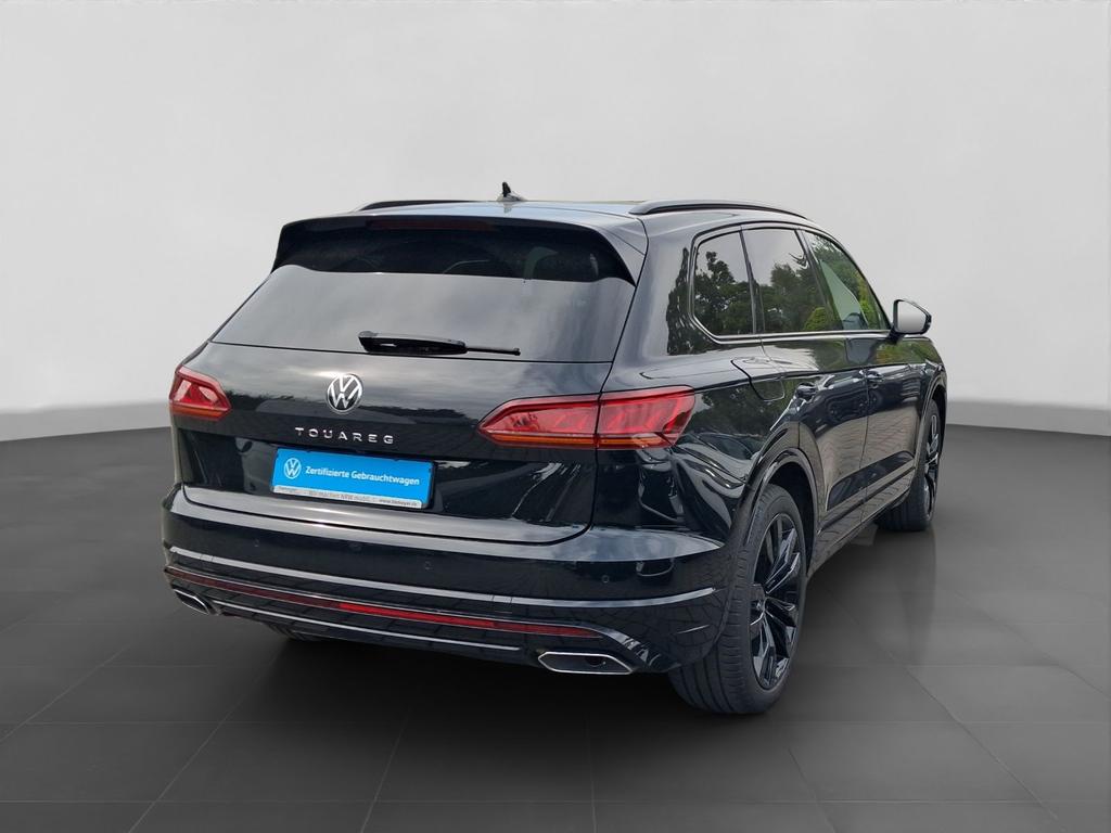 Volkswagen Touareg 2023 г. Чёрный, пробег 46076 км