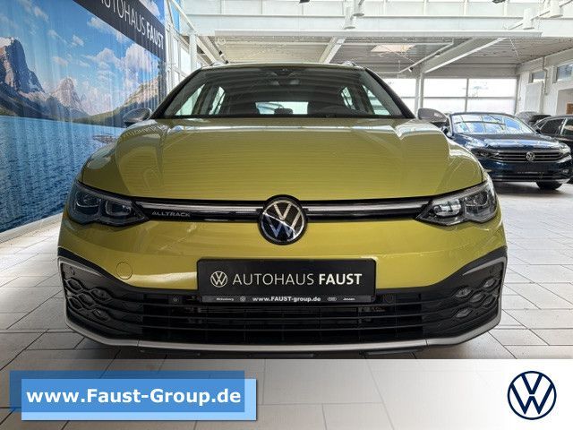 Volkswagen Golf 2024 г. Жёлтый, пробег 29550 км