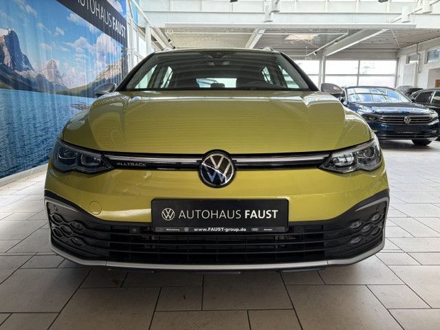 Volkswagen Golf 2024 г. Жёлтый, пробег 29550 км