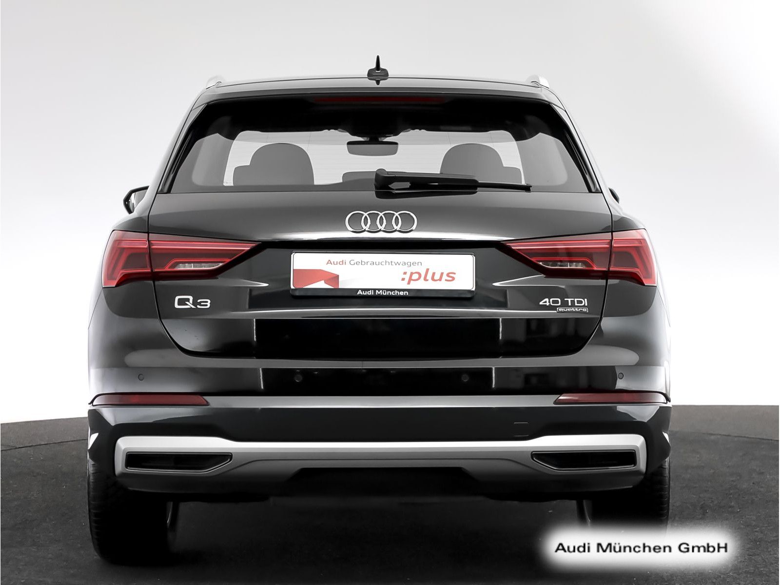 Audi Q3 2022 г. Чёрный, пробег 49728 км