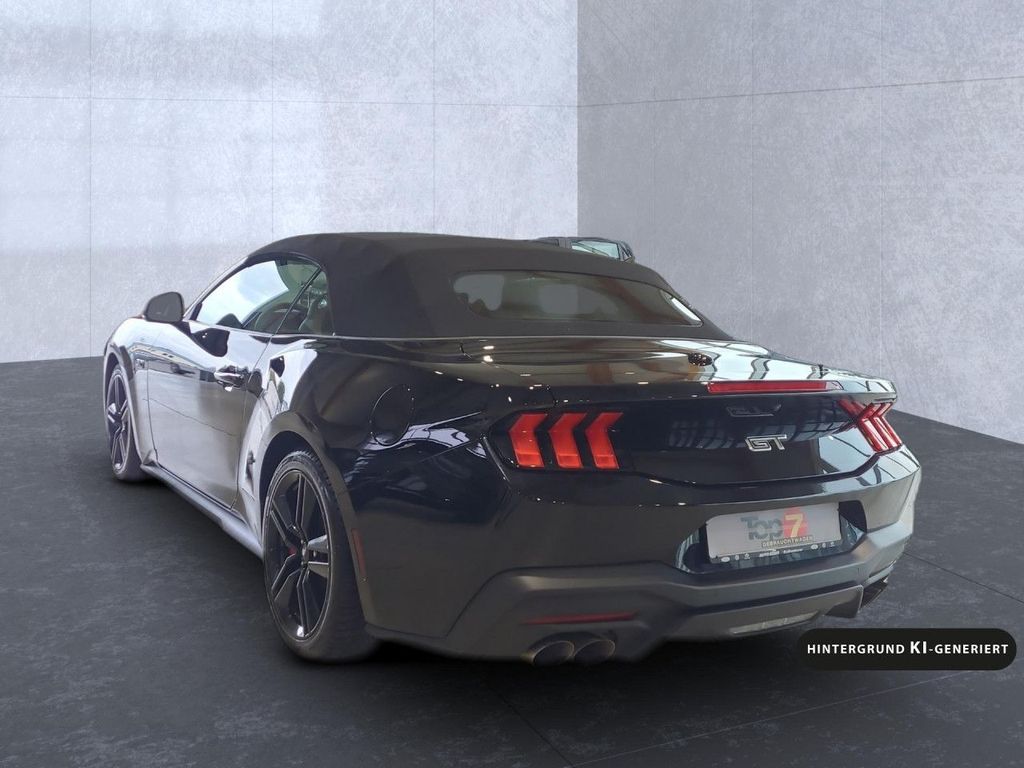 Ford Mustang 2024 г. Чёрный, пробег 26008 км