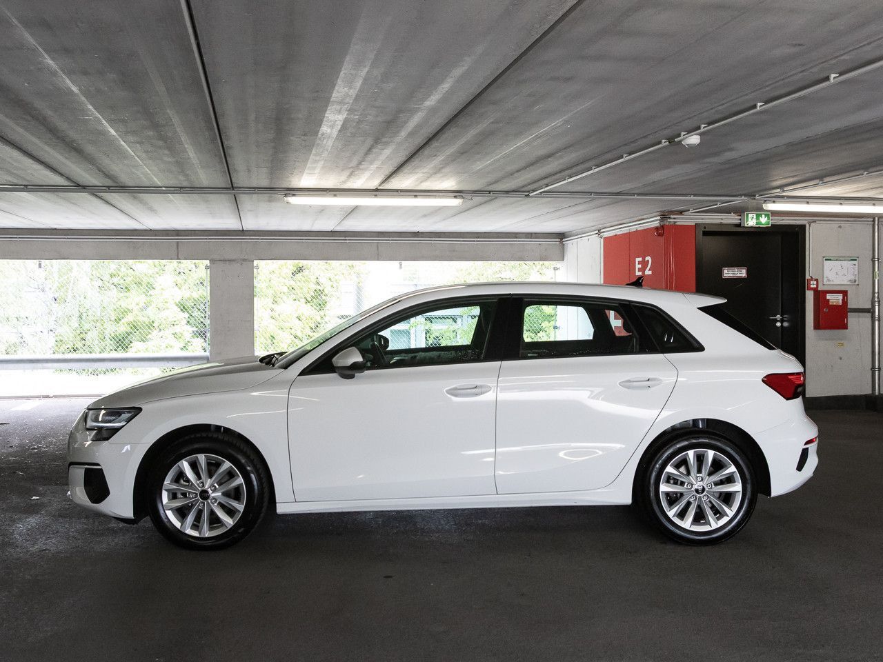 Audi A3 2024 г. Белый, пробег 34522 км