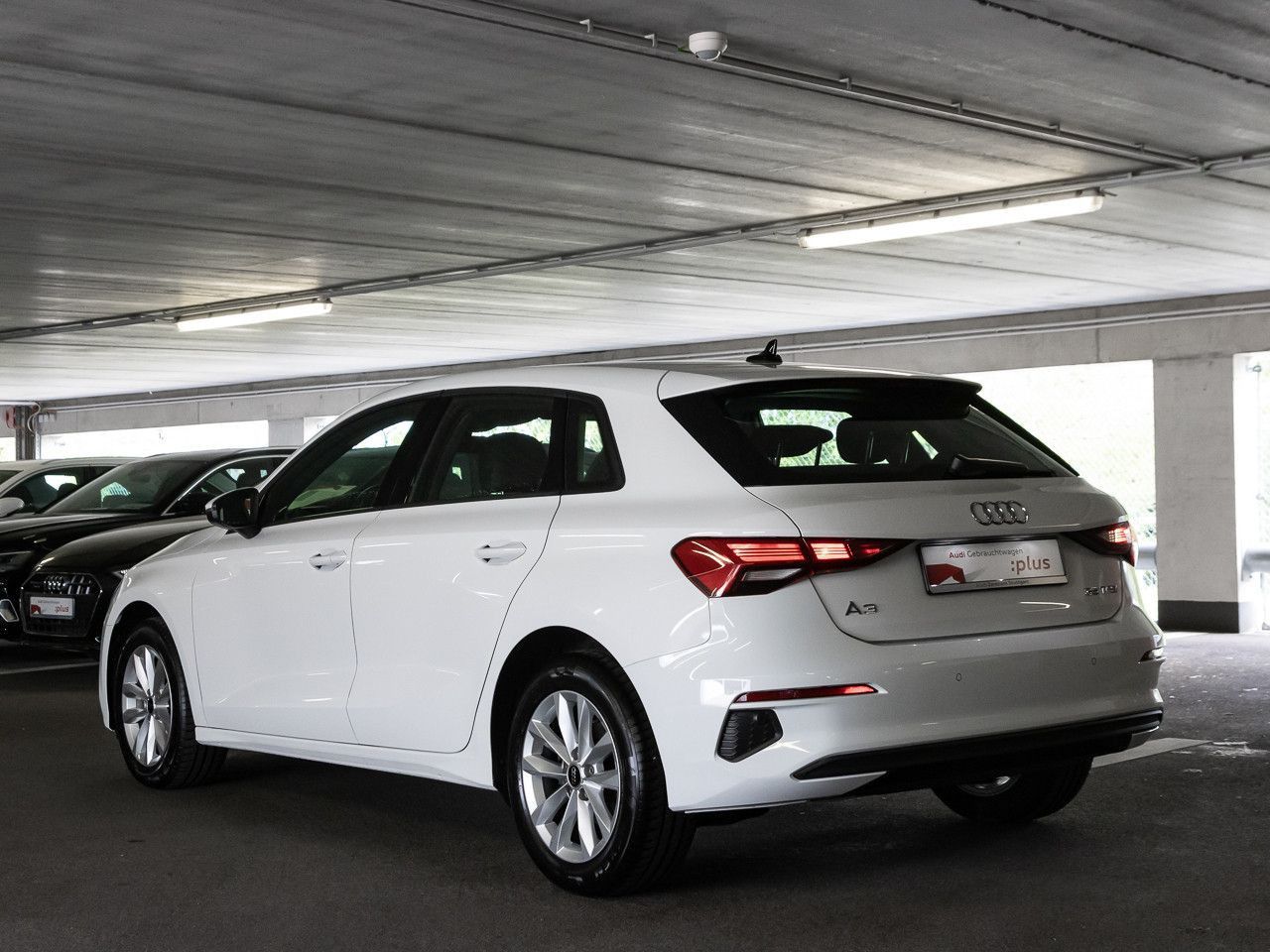 Audi A3 2024 г. Белый, пробег 34522 км