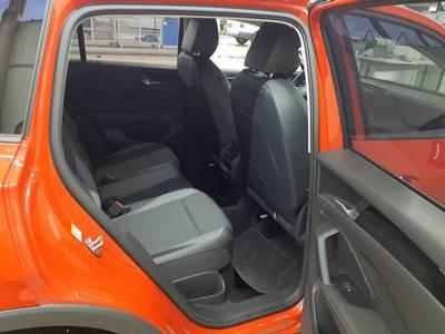 Volkswagen Tiguan 2025 г. Красный, пробег 22100 км