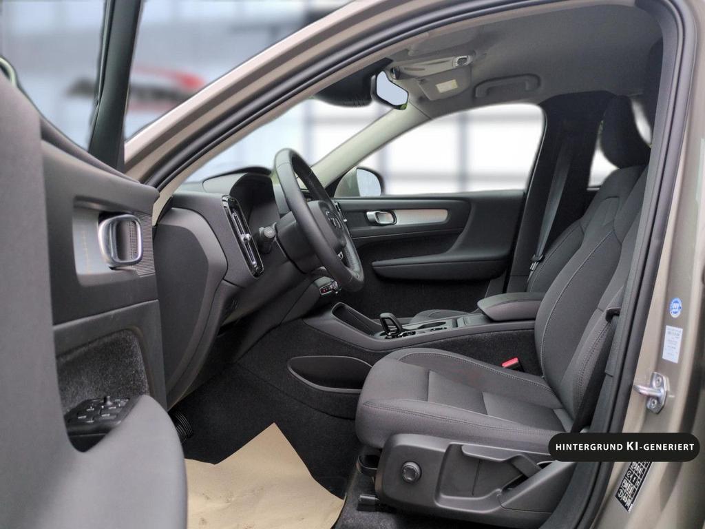 Volvo XC40 2021 г. Серый, пробег 54200 км