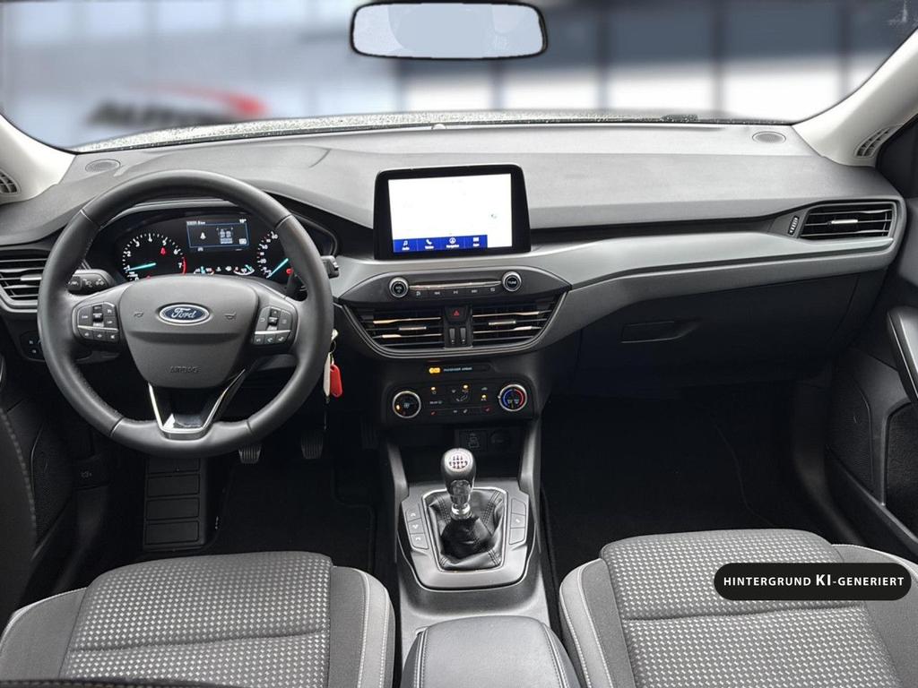 Ford Focus 2022 г. Серебристый, пробег 33200 км