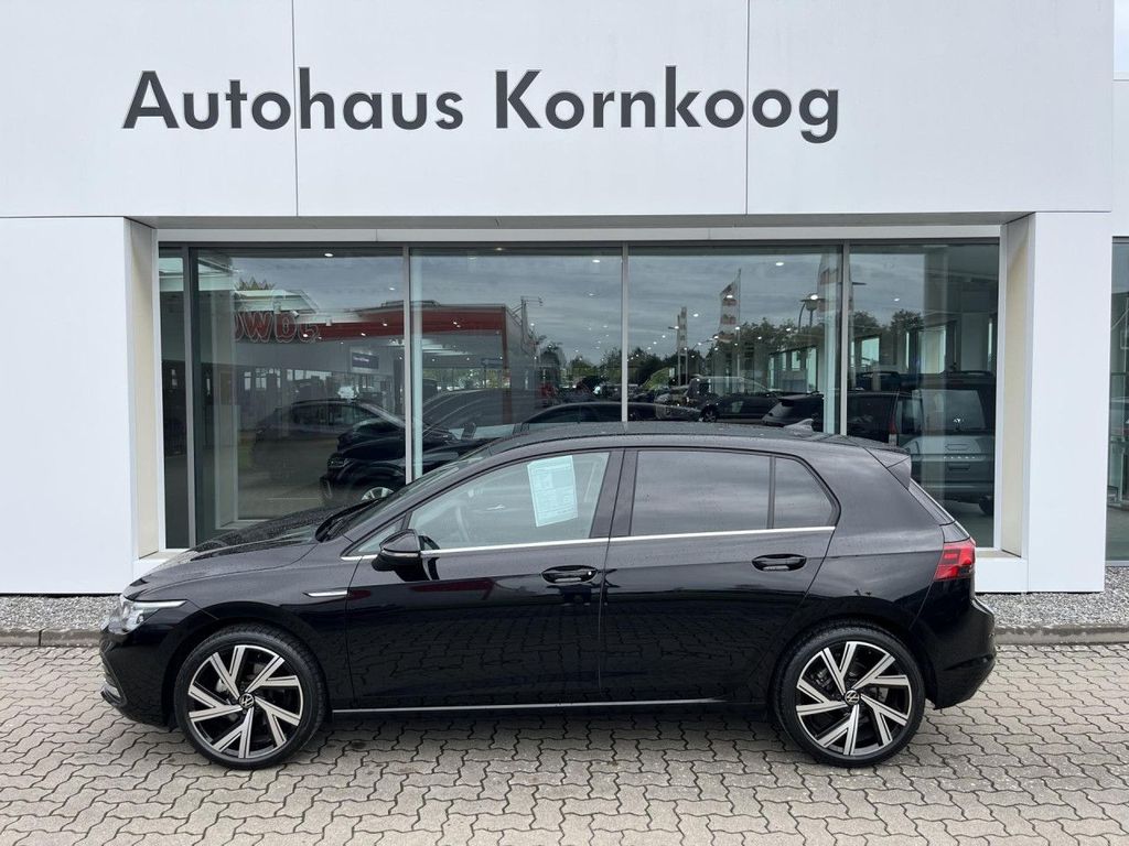 Volkswagen Golf 2024 г. Чёрный, пробег 30450 км