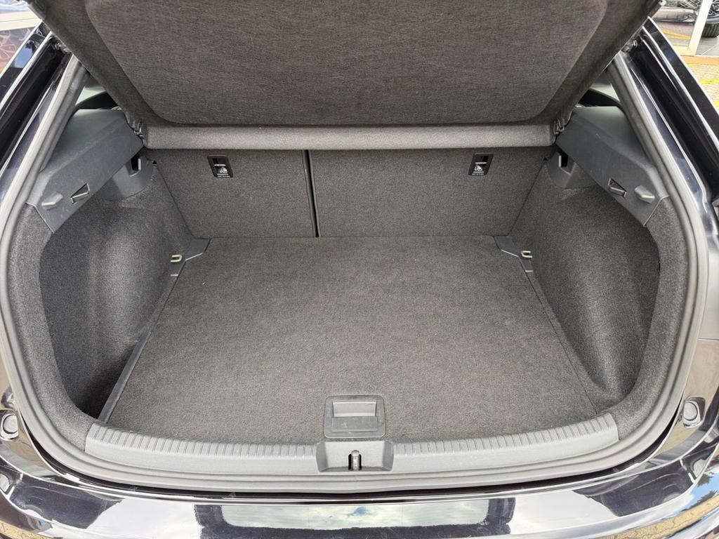 Volkswagen Taigo 2022 г. Чёрный, пробег 27920 км