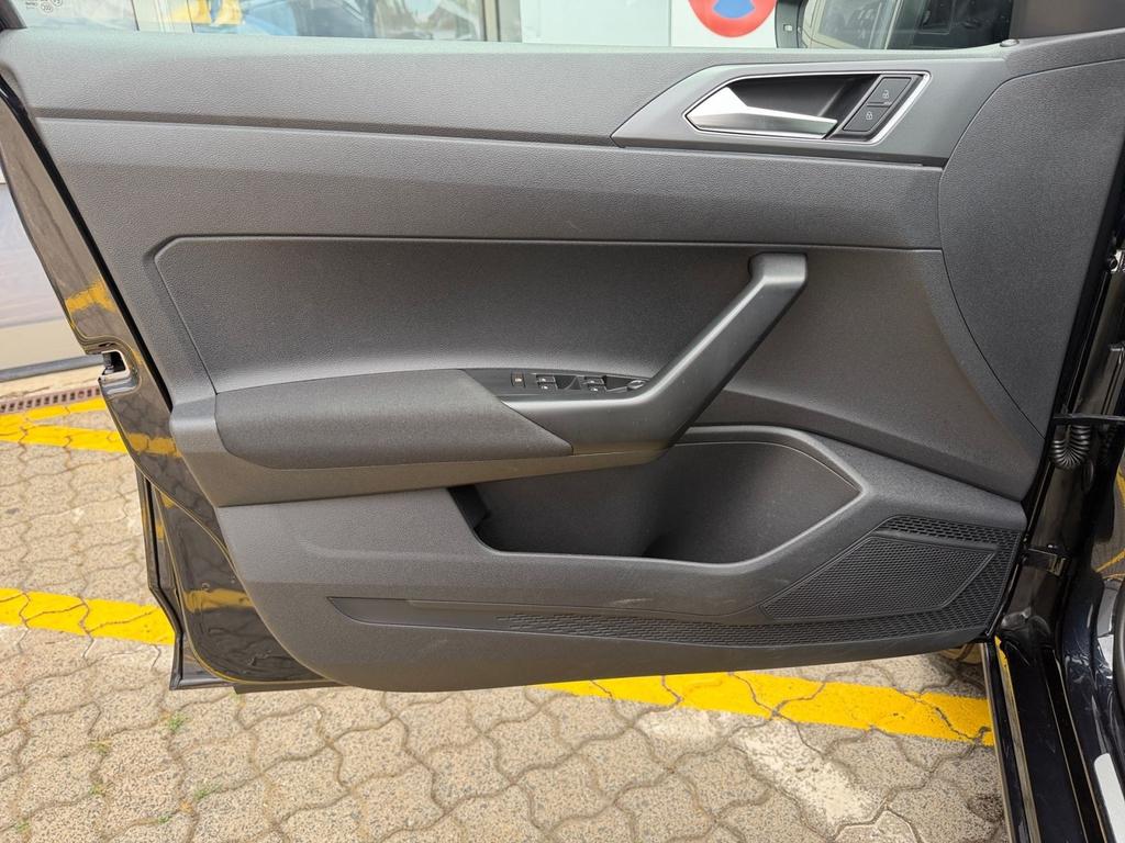 Volkswagen Taigo 2022 г. Чёрный, пробег 27920 км