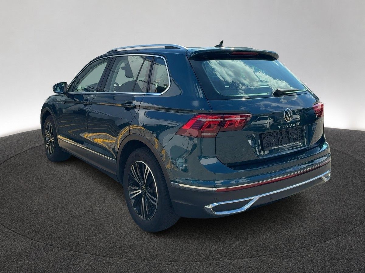 Volkswagen Tiguan 2023 г. Синий, пробег 36217 км