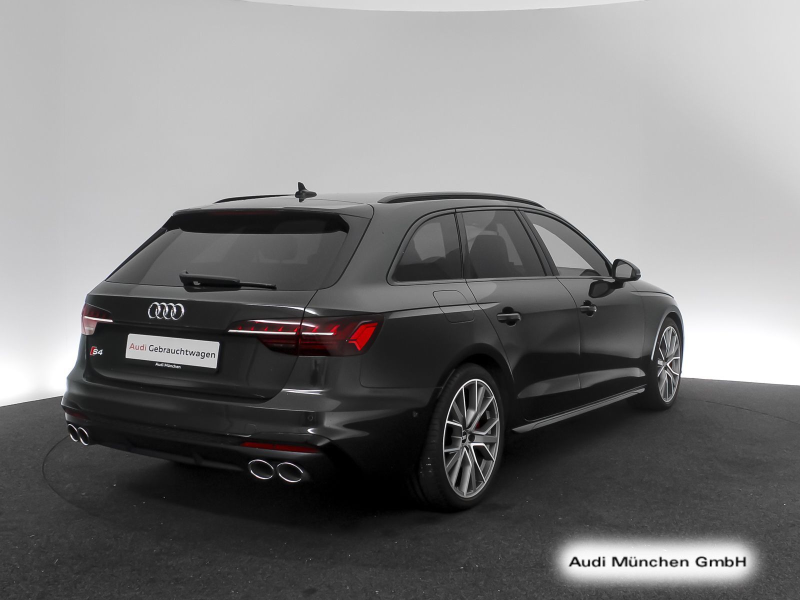 Audi S4 2023 г. Зелёный, пробег 50831 км