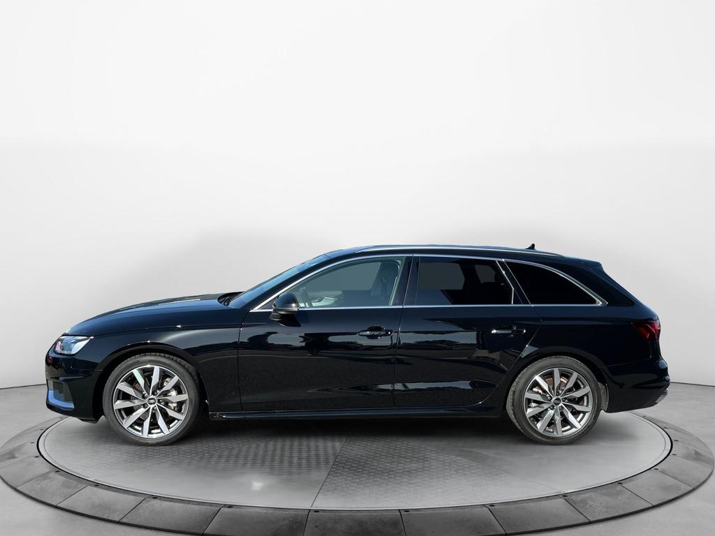 Audi A4 2022 г. Чёрный, пробег 27700 км